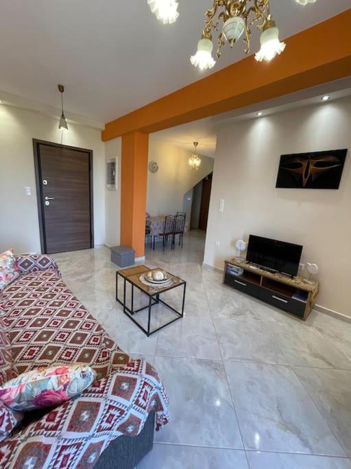 Apartamento Eirini House Leonídion Exterior foto